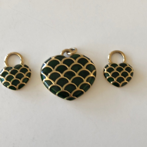3pc Agatha forest green Enamel heart Pendant Collection Gold tone - Picture 2 of 7